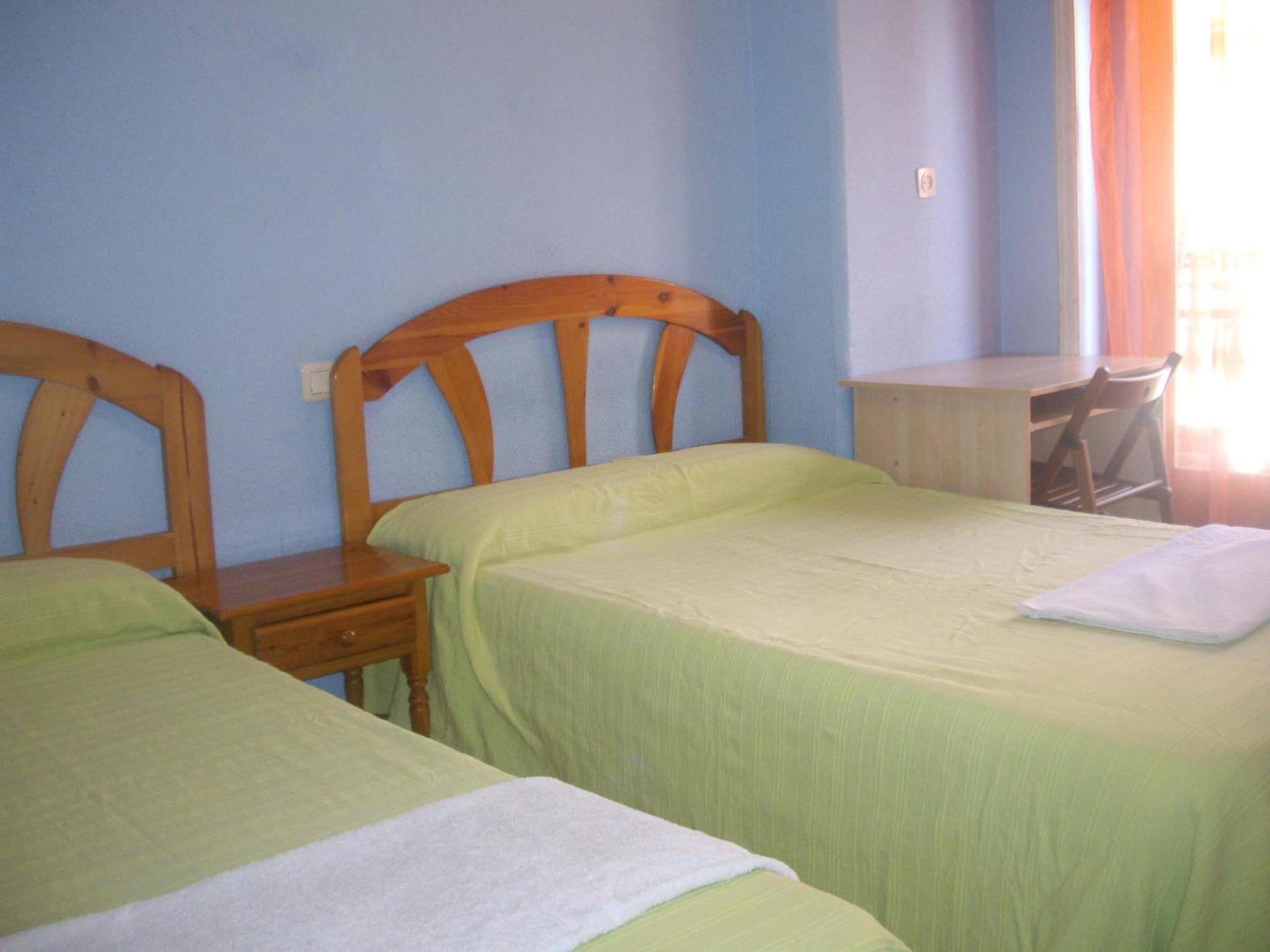 Hostal Pacios Мадрид Екстериор снимка