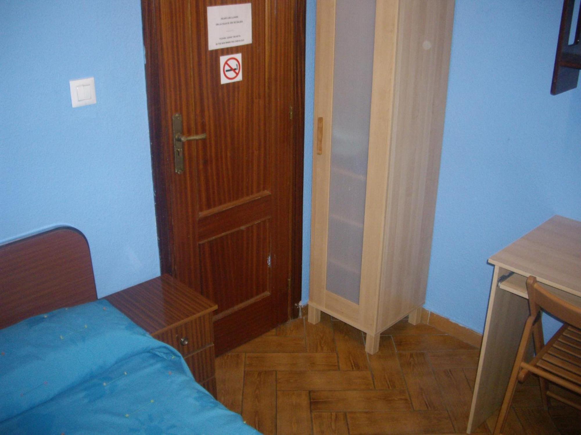 Hostal Pacios Мадрид Екстериор снимка
