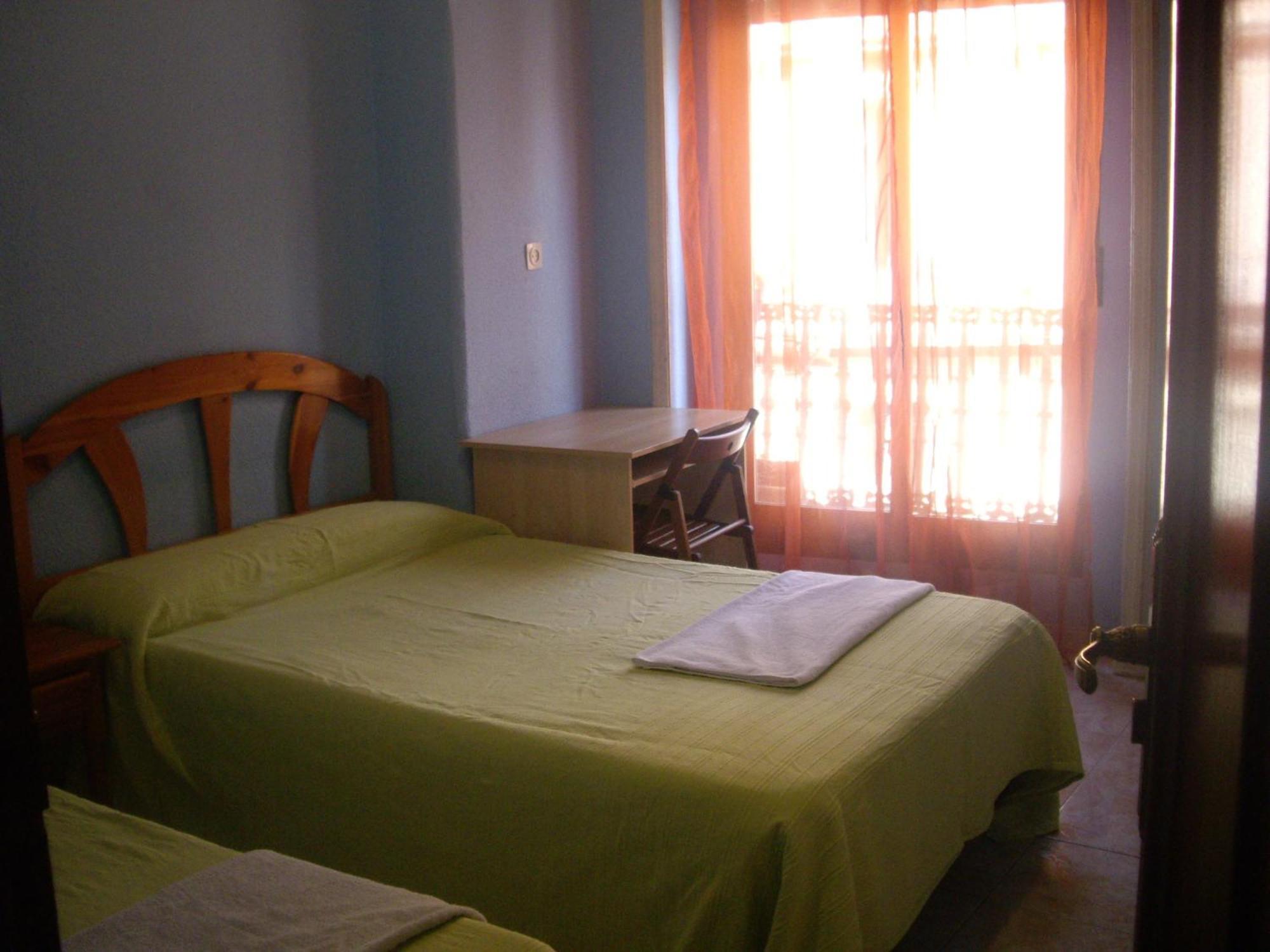 Hostal Pacios Мадрид Екстериор снимка